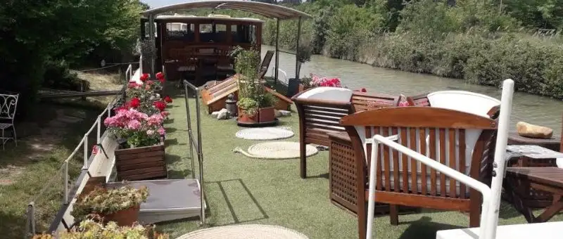 Superbe péniche navigante 120 m² à vendre sur le Canal du Midi