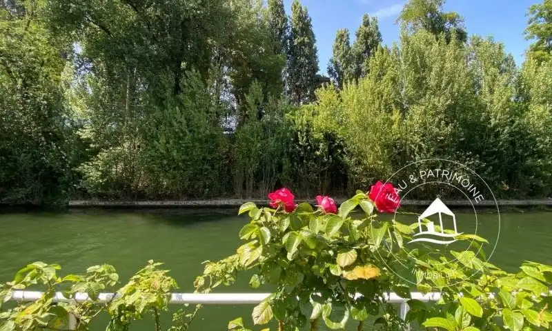 Maison flottante à Neuilly : 160 m², terrasse, environnement calme et verdoyant sans vis-à-vis