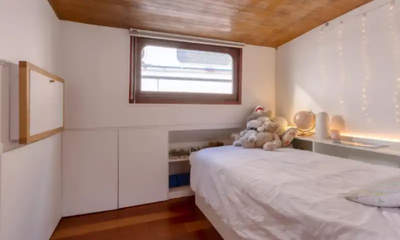 Superbe péniche d'habitation à vendre à Paris – 85 m² – 390 000 €