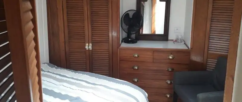 Superbe péniche navigante 120 m² à vendre sur le Canal du Midi