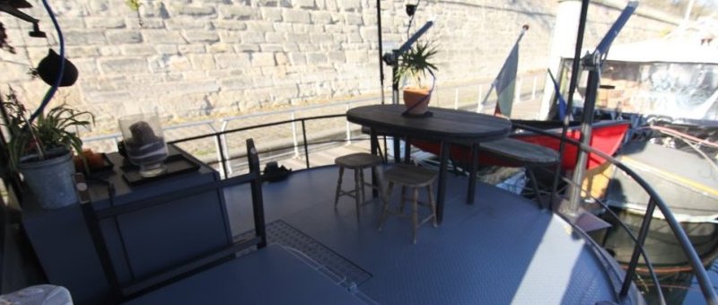 Exceptionnelle péniche d'habitation à vendre à Paris