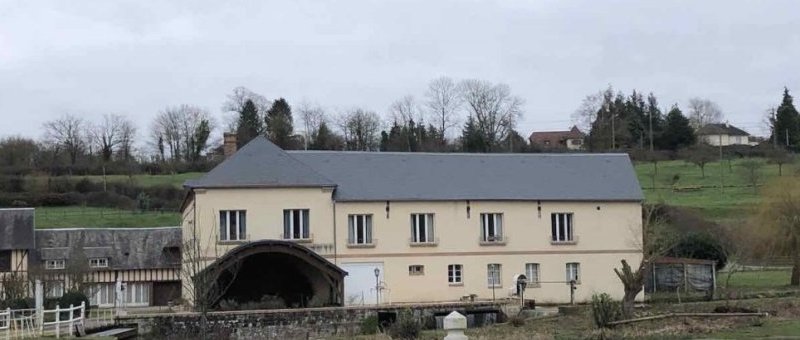 Grand moulin à vendre dans l'Eure sur 2 hectares