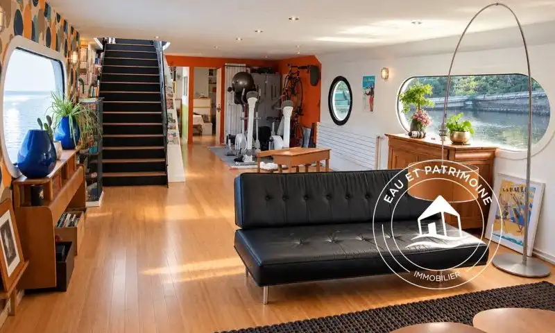 Maison flottante à vendre Giverny - Rénovée avec Logement Indépendant