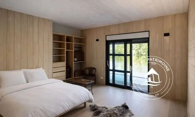 Propriété au bord de l'eau avec étangs privatifs reliés à l'Yonne