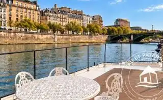 Maison flottante à vendre Paris 5 - Terrasse et vue sur l'Île Saint Louis