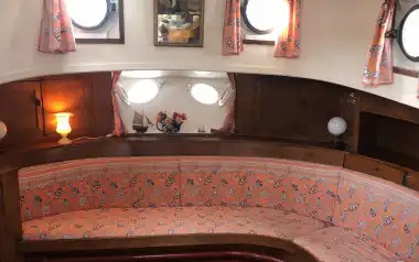 Charmante péniche d'habitation à vendre à Paris 8ème – 60 m² – 540 000 €