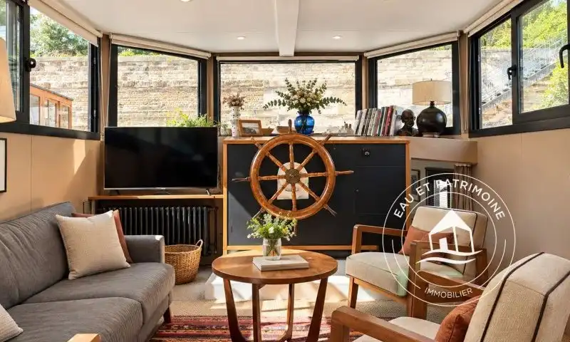 Péniche à vendre Paris 4 - Rénovée et Jolies vues sur l'eau