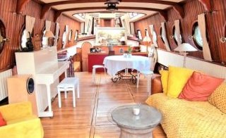 Péniche entièrement réhabilitée à vendre Paris Saint Germain des Prés
