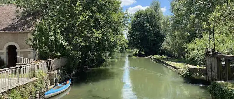Grand Moulin au bord de l'Indre à vendre