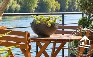 Maison flottante à vendre Giverny - Rénovée avec Logement Indépendant