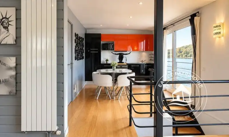 Maison flottante à vendre Giverny - Rénovée avec Logement Indépendant