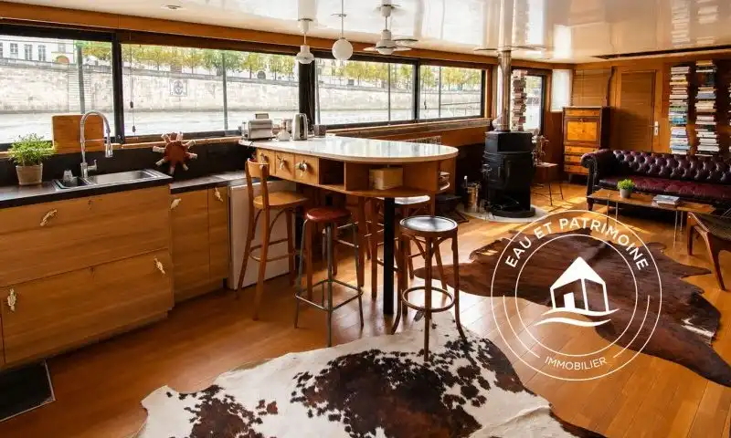 Maison flottante à vendre à Paris 5 - Terrasse et vue sur l'Île Saint Louis