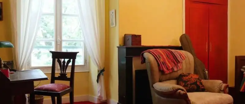 Maison de maître à vendre dans l'Yonne : charme, jardin et potentiel