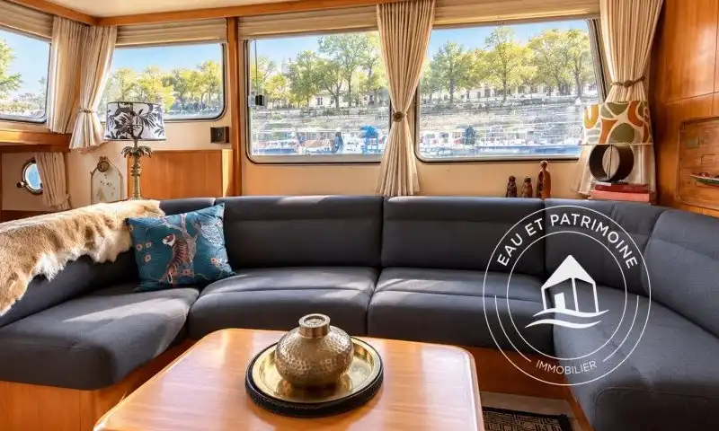 Vedette à vendre Paris 12 – Entretenue et Spacieuse