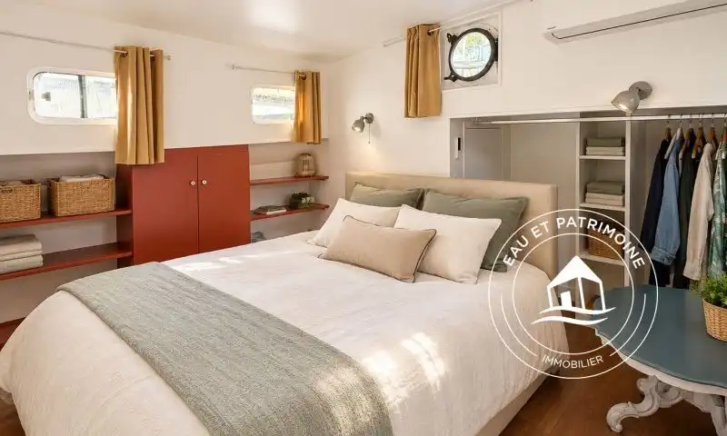 Péniche à vendre Paris 1er – Entièrement rénovée et vues sur Paris