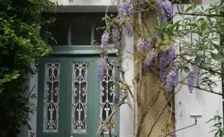 Maison de maître à vendre dans l'Yonne : charme, jardin et potentiel