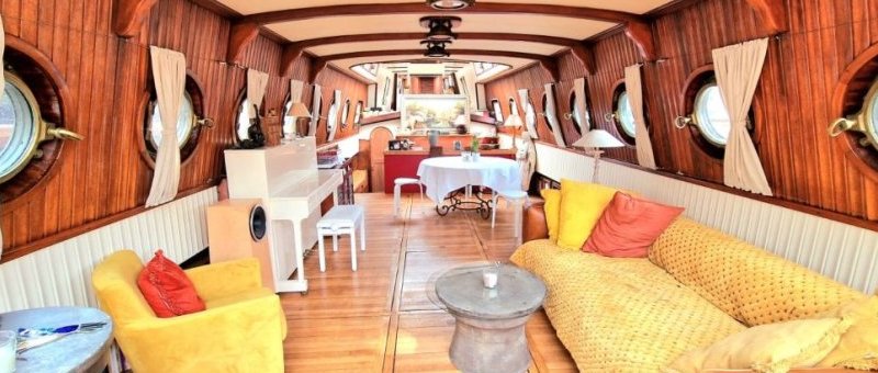Péniche entièrement réhabilitée à vendre Paris Saint Germain des Prés