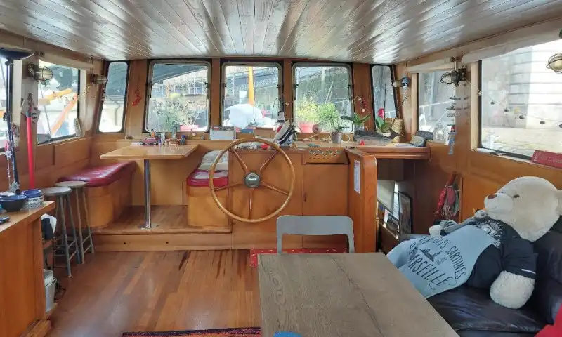 Péniche à vendre Paris XVème en parfait état – 85m² – 700 000 €