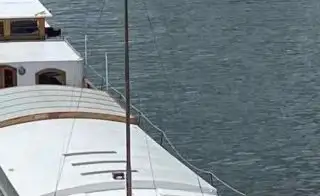 Vente d'une vaste et belle péniche d'habitation à Paris 15e