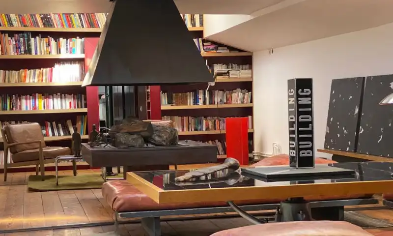 Magnifique péniche 38 m à vendre au centre de Paris