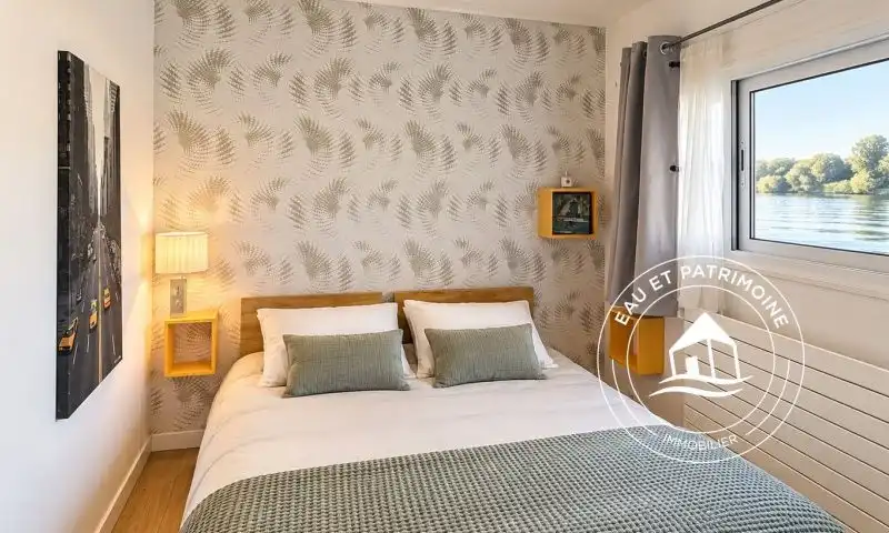 Maison flottante à vendre Giverny - Rénovée avec Logement Indépendant