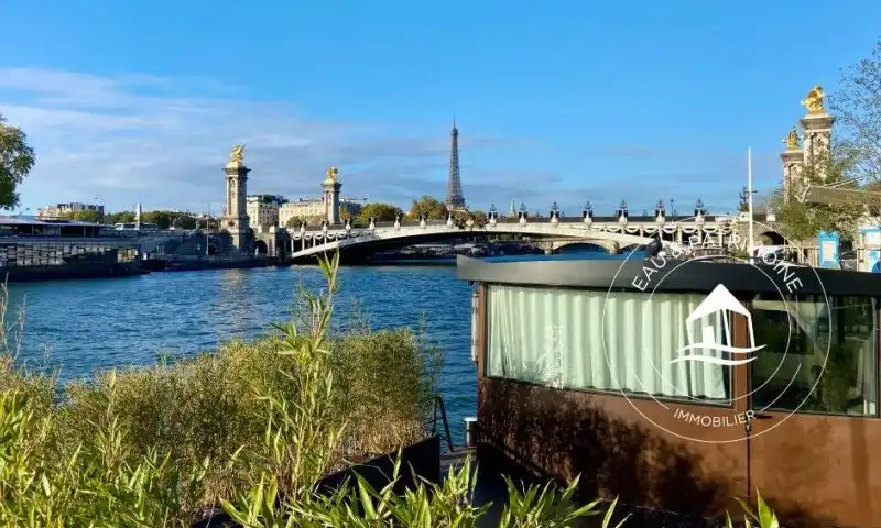 Péniche à vendre Paris 8 – Vue Tour Eiffel et Rénovation Exceptionnelle