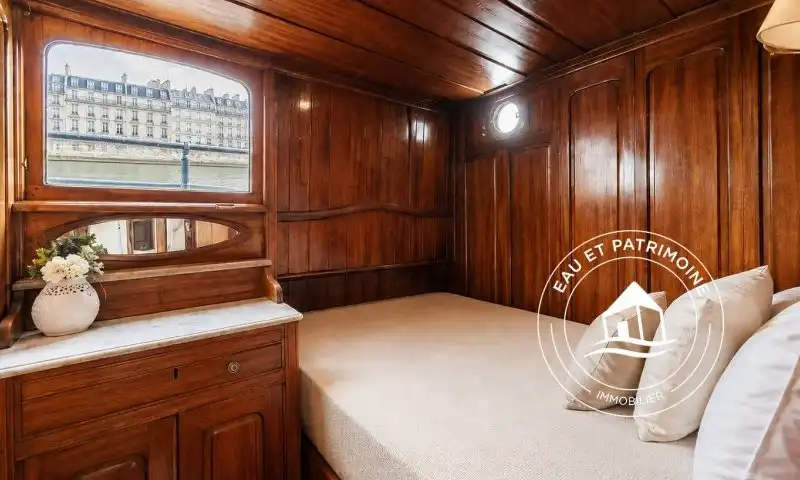 Péniche à vendre Paris 5 – Cachet et Spacieuse