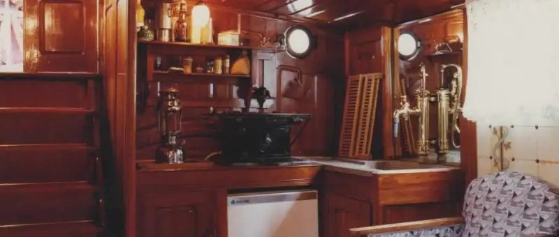 Magnifique péniche 38 m à vendre au centre de Paris