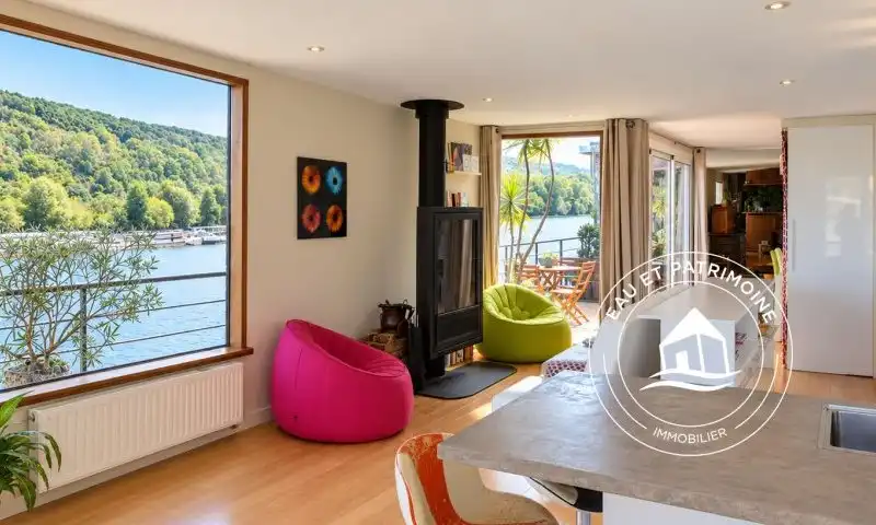 Maison flottante à vendre Giverny - Rénovée avec Logement Indépendant