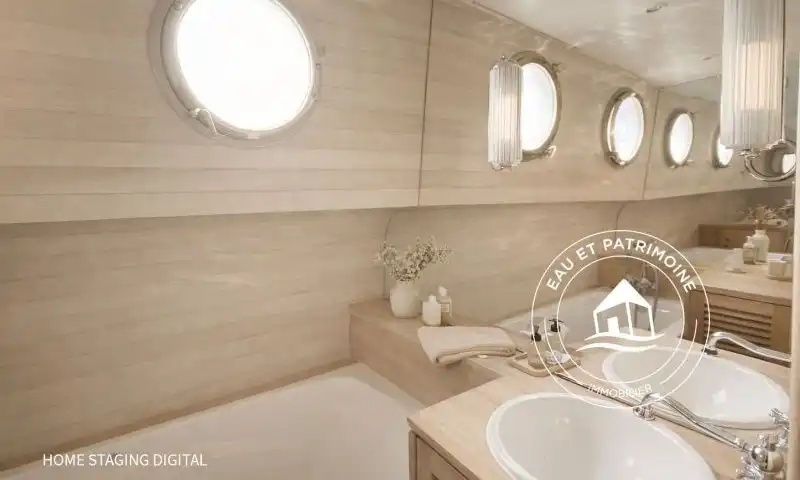 Péniche à vendre Paris 1 – Toit ouvrant et Vue Tour Eiffel