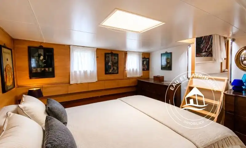 Maison flottante à vendre à Paris 5 - Terrasse et vue sur l'Île Saint Louis