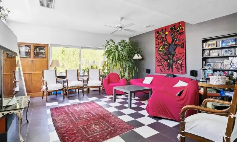 Maison flottante à Neuilly : 160 m², terrasse, environnement calme et verdoyant sans vis-à-vis