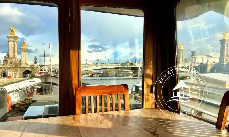 Péniche à vendre Paris 8 – Vues et Terrasses exceptionnelles