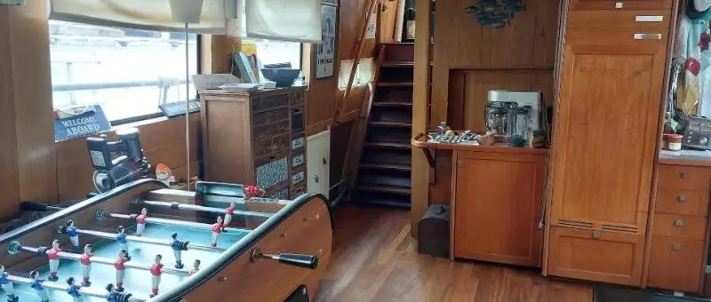 Péniche à vendre Paris XVème en parfait état – 85m² – 700 000 €