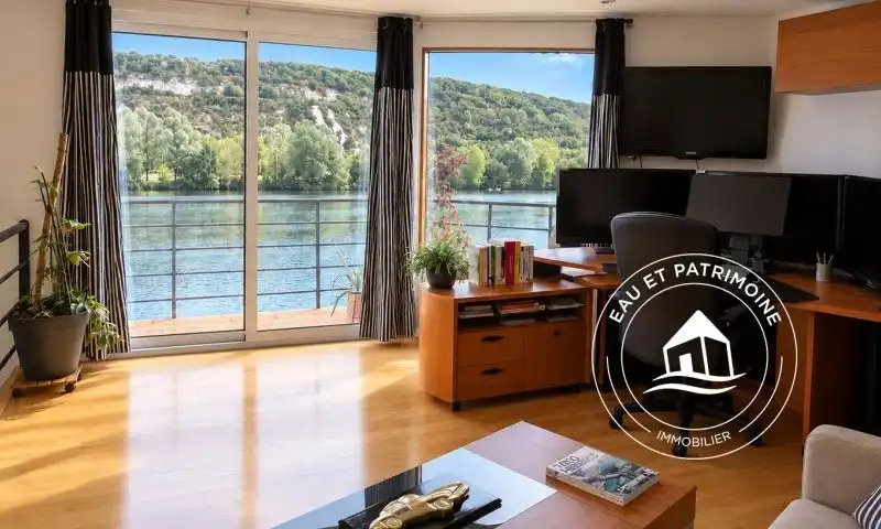 Maison flottante à vendre Giverny - Rénovée avec Logement Indépendant
