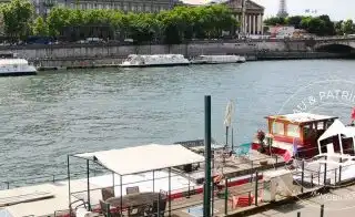 Péniche à vendre Paris 1 – Vues Tour Eiffel et Musée d'Orsay