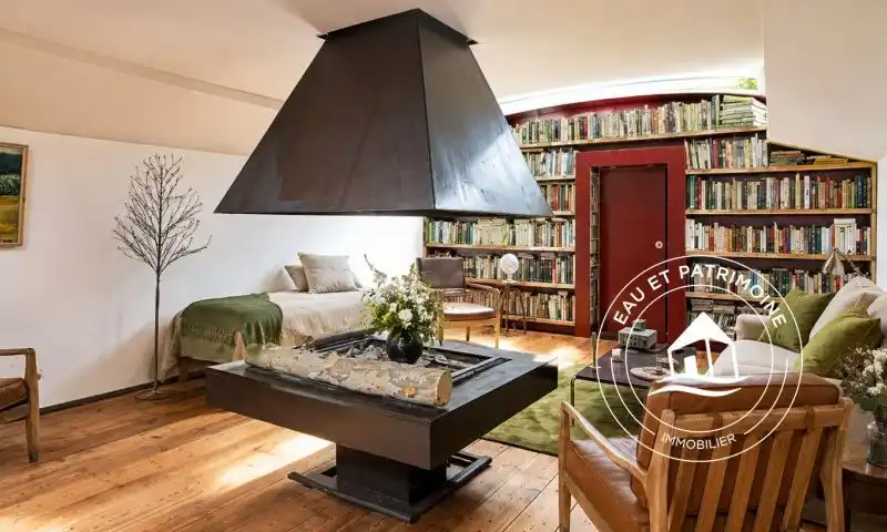 Péniche à vendre Paris 5 – Cachet et Spacieuse