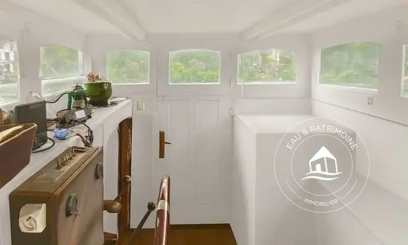Péniche Freycinet navigante dans un cadre naturel à Saint-Maur-Des-Fossés – 399 000 €