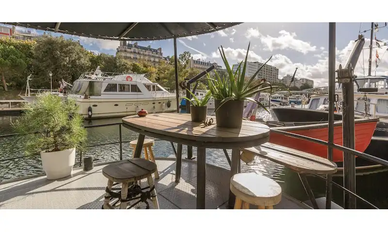 Superbe péniche d'habitation à vendre à Paris – 85 m² – 390 000 €