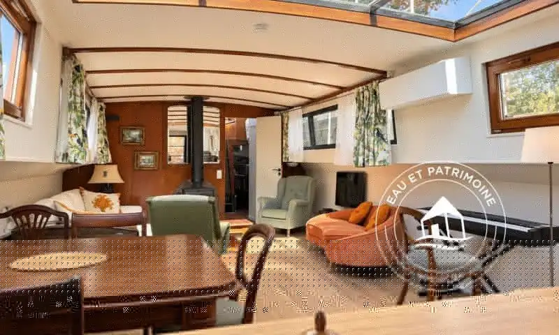 Péniche à vendre Paris 1er – Entièrement rénovée et vues sur Paris