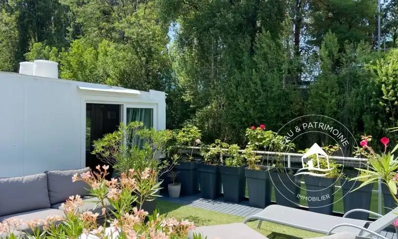 Maison flottante à Neuilly : 160 m², terrasse, environnement calme et verdoyant sans vis-à-vis