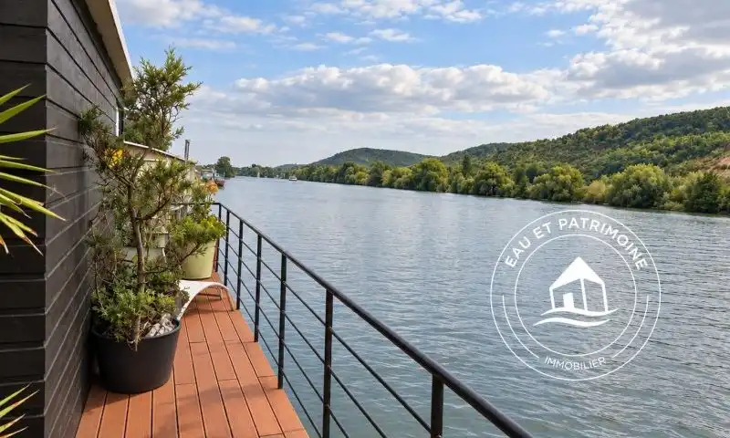 Maison flottante à vendre Giverny - Rénovée avec Logement Indépendant