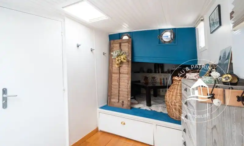 Péniche à vendre Paris 1 – Vues Tour Eiffel et Musée d'Orsay