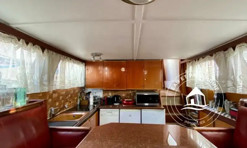 Péniche à vendre Paris 8 – Vues et Terrasses exceptionnelles