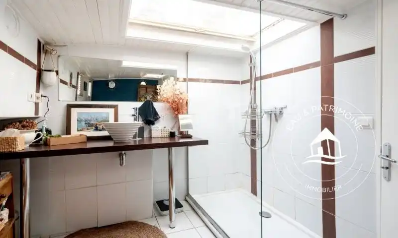 Péniche à vendre Paris 1 – Vues Tour Eiffel et Musée d'Orsay