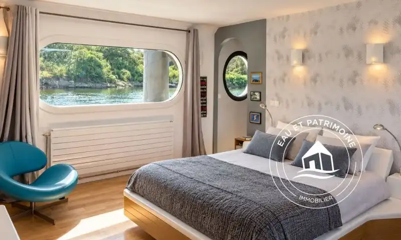 Maison flottante à vendre Giverny - Rénovée avec Logement Indépendant