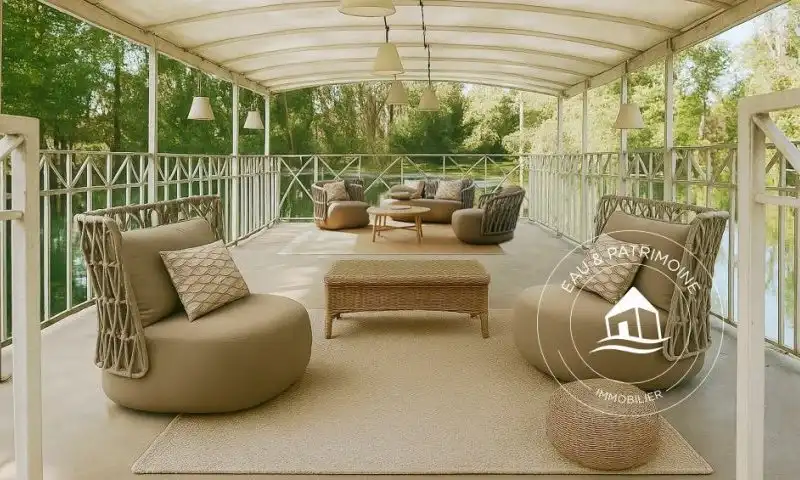 Propriété au bord de l'eau avec étangs privatifs reliés à l'Yonne