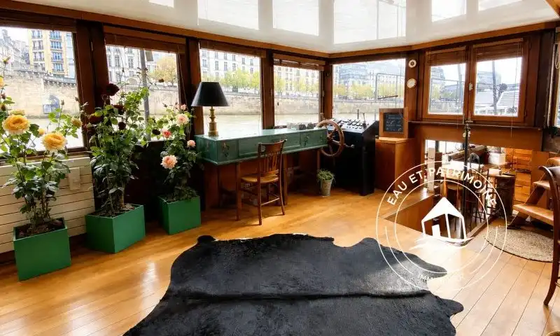 Maison flottante à vendre à Paris 5 - Terrasse et vue sur l'Île Saint Louis