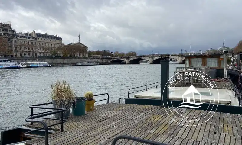 Péniche à vendre Paris 1 – Toit ouvrant et Vue Tour Eiffel