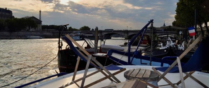 Péniche à vendre à Paris dans le triangle d'or